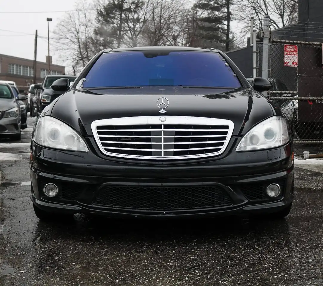 Mercedes-Benz S-Class снимка Mercedes-Benz S-Class