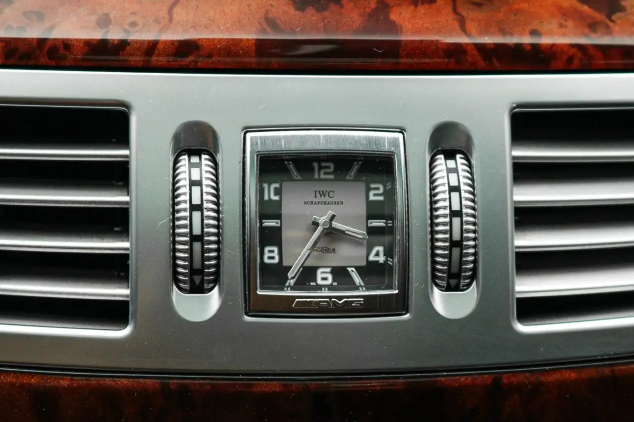 Mercedes-Benz S-Class снимка Mercedes-Benz S-Class