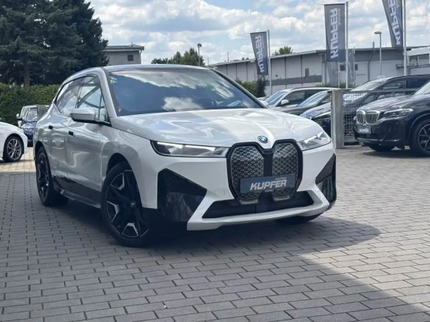 BMW iX xDrive50 Sportpak.AHK°LASER°PANO°22-Massage Alb - 2