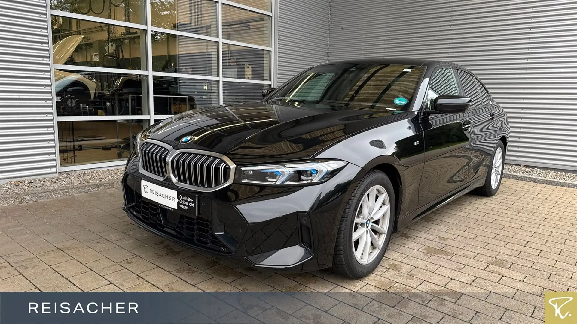 BMW 320 i A Lim M-Sport,Autom Schwarz - 1