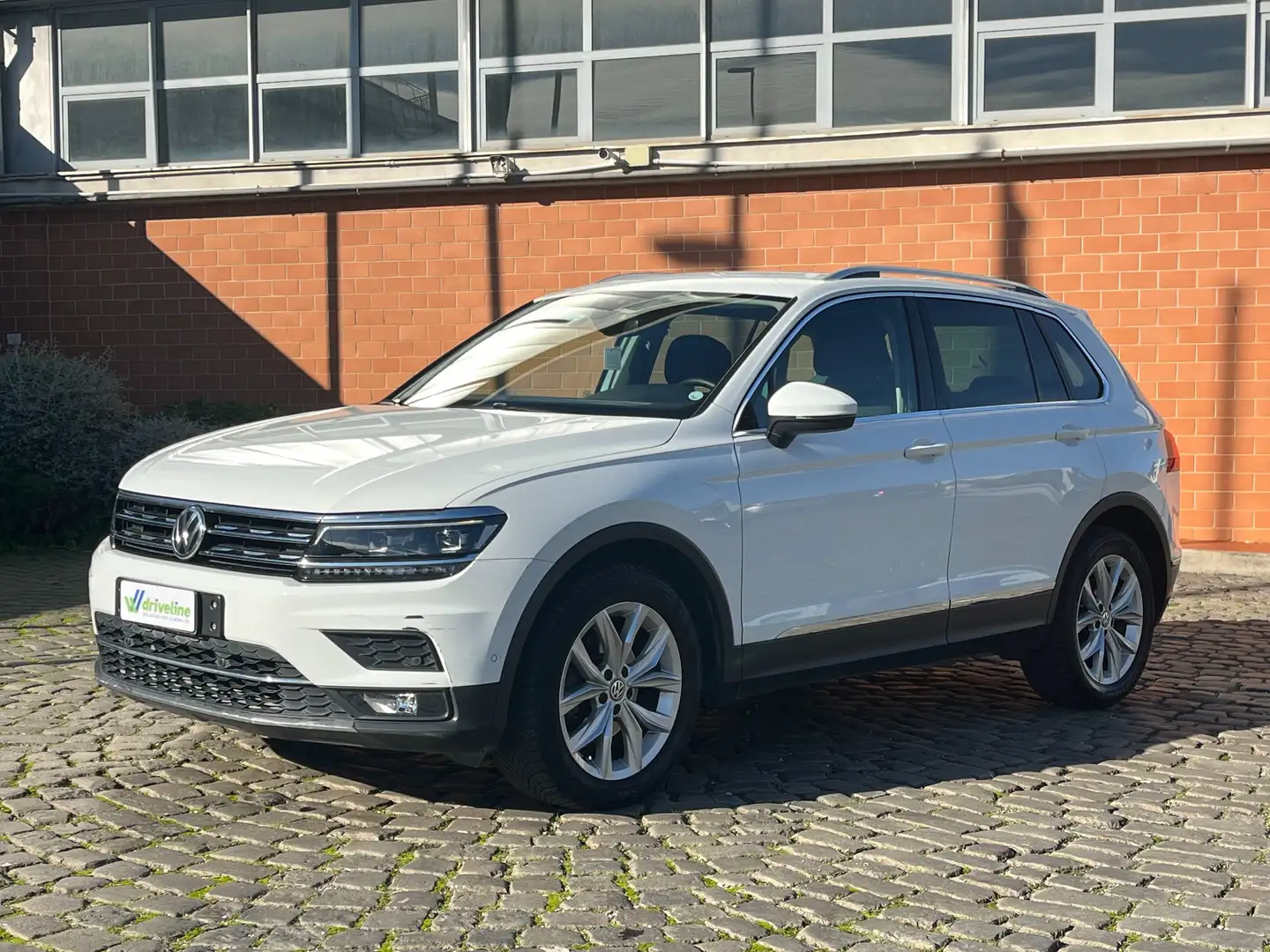 Volkswagen Tiguan Tiguan II 2016 2.0 tdi Style 4motion 150cv dsg Blanc - 1