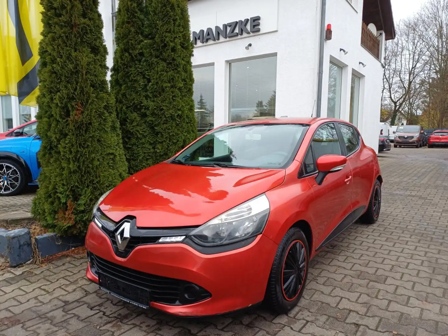Renault Clio 1.2 16V 75 Expression Rouge - 1