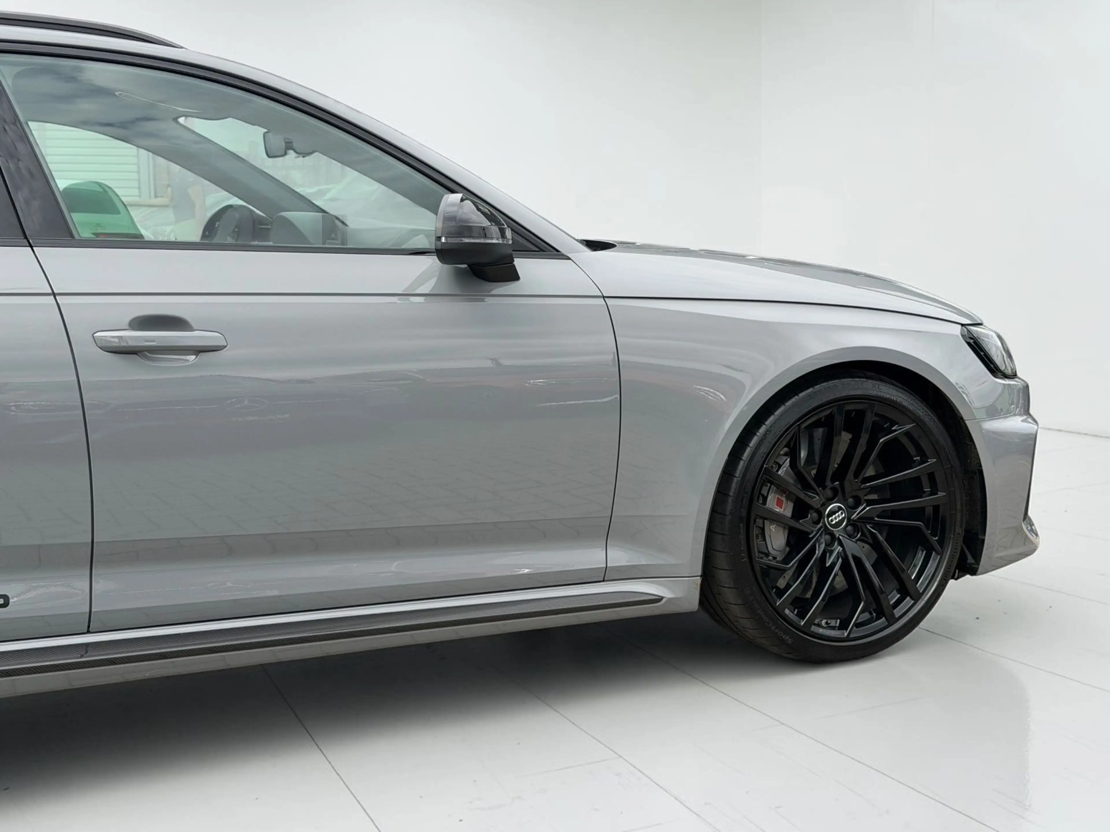 Audi RS4 Avant CARBON*KERAMIK*B&O*HUD*VOLLVOLLVOLL — photo 6