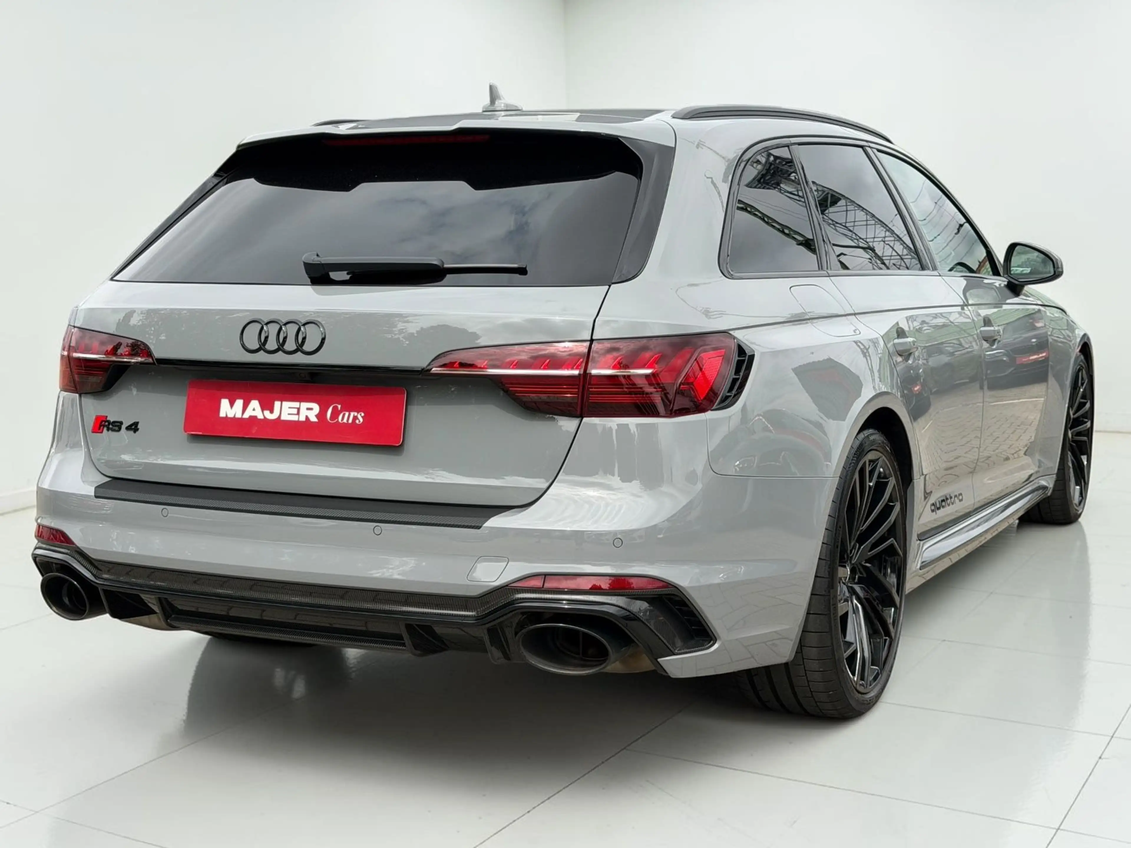 Audi RS4 Avant CARBON*KERAMIK*B&O*HUD*VOLLVOLLVOLL — photo 8