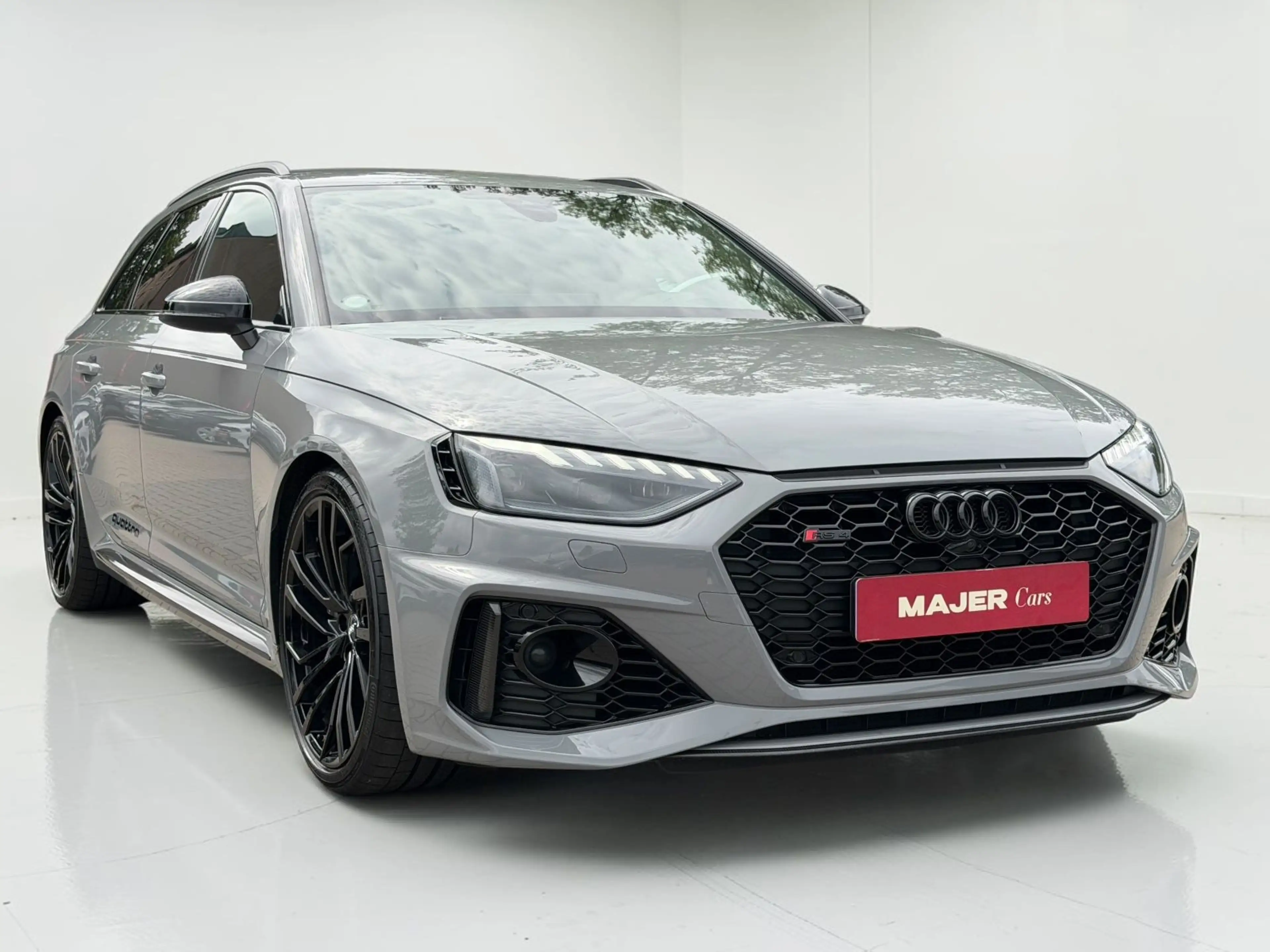 Audi RS4 Avant CARBON*KERAMIK*B&O*HUD*VOLLVOLLVOLL — photo 4