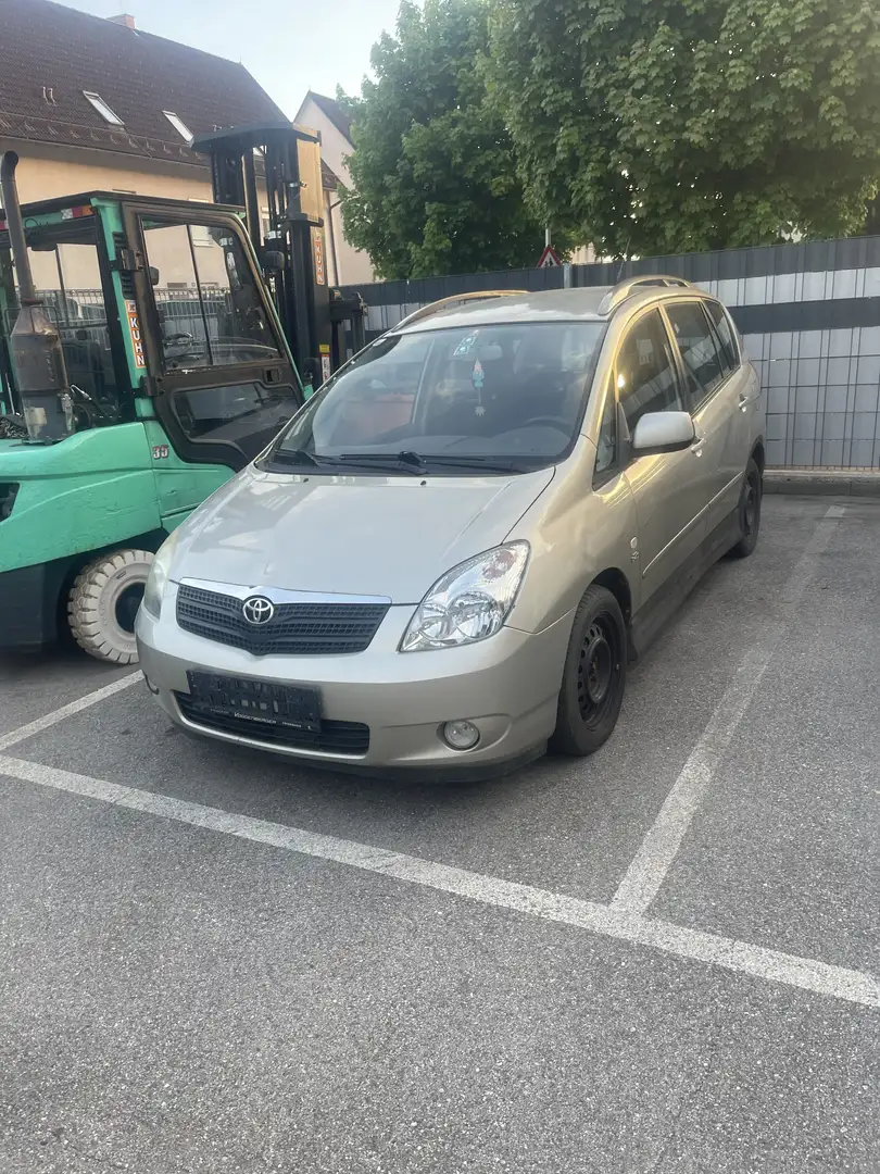 Toyota Corolla Verso 2,0 D-4D Linea Luna Ds. - 1