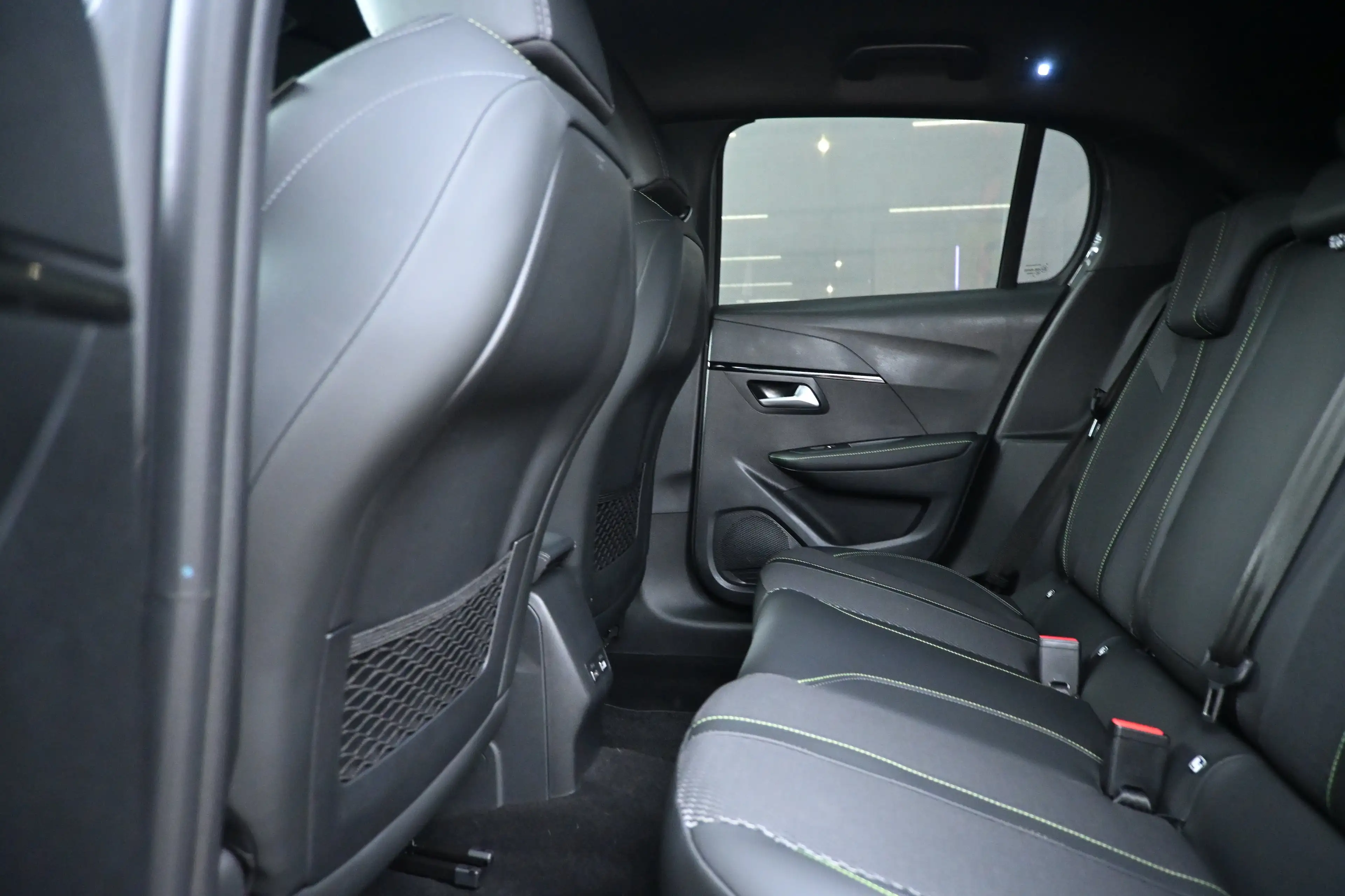 Peugeot 208 1.2 Hybrid 110 e-DCS6 GT tot 8 Jaar Garantie! | Na — photo 8
