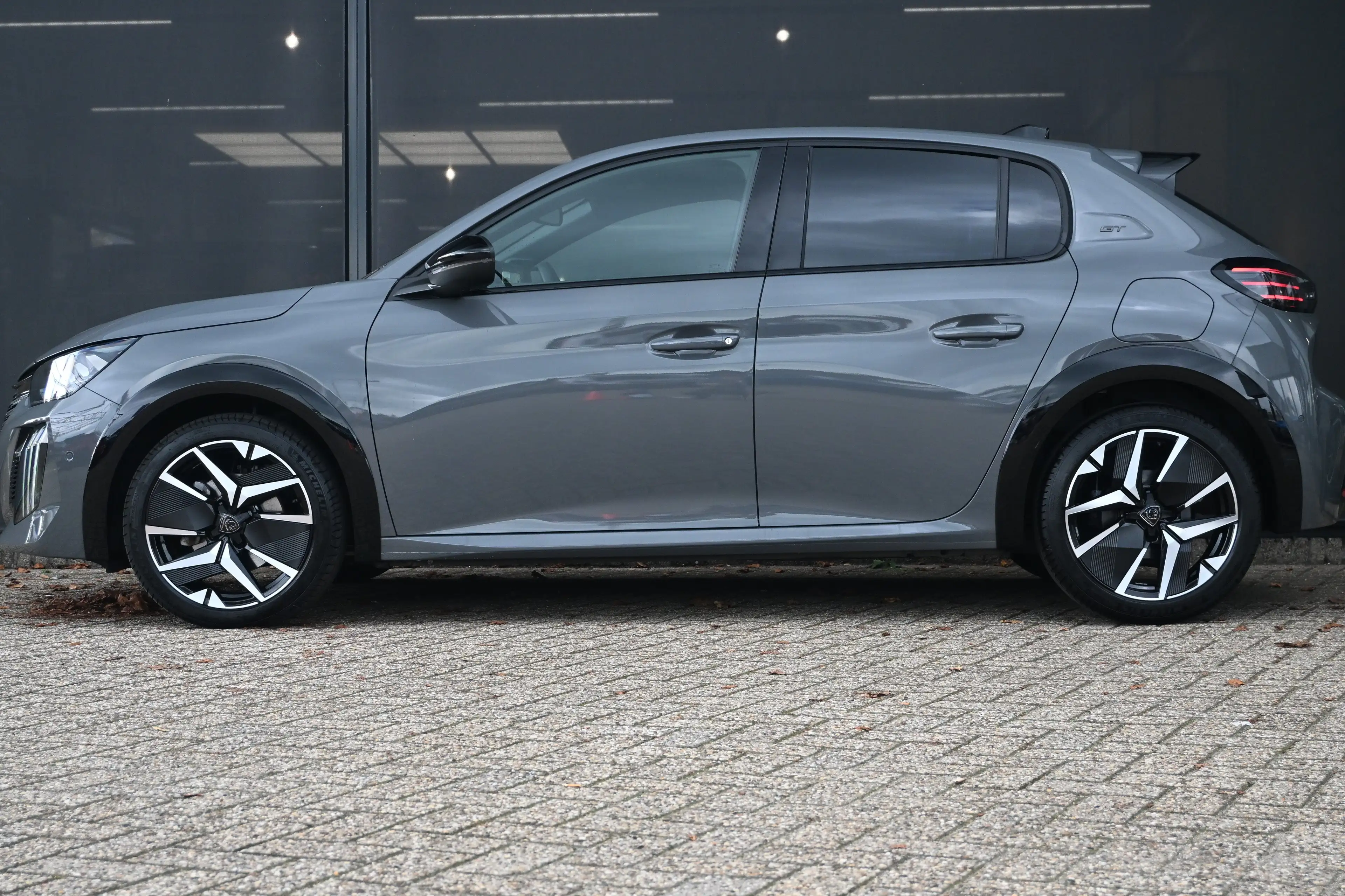 Peugeot 208 1.2 Hybrid 110 e-DCS6 GT tot 8 Jaar Garantie! | Na — photo 3