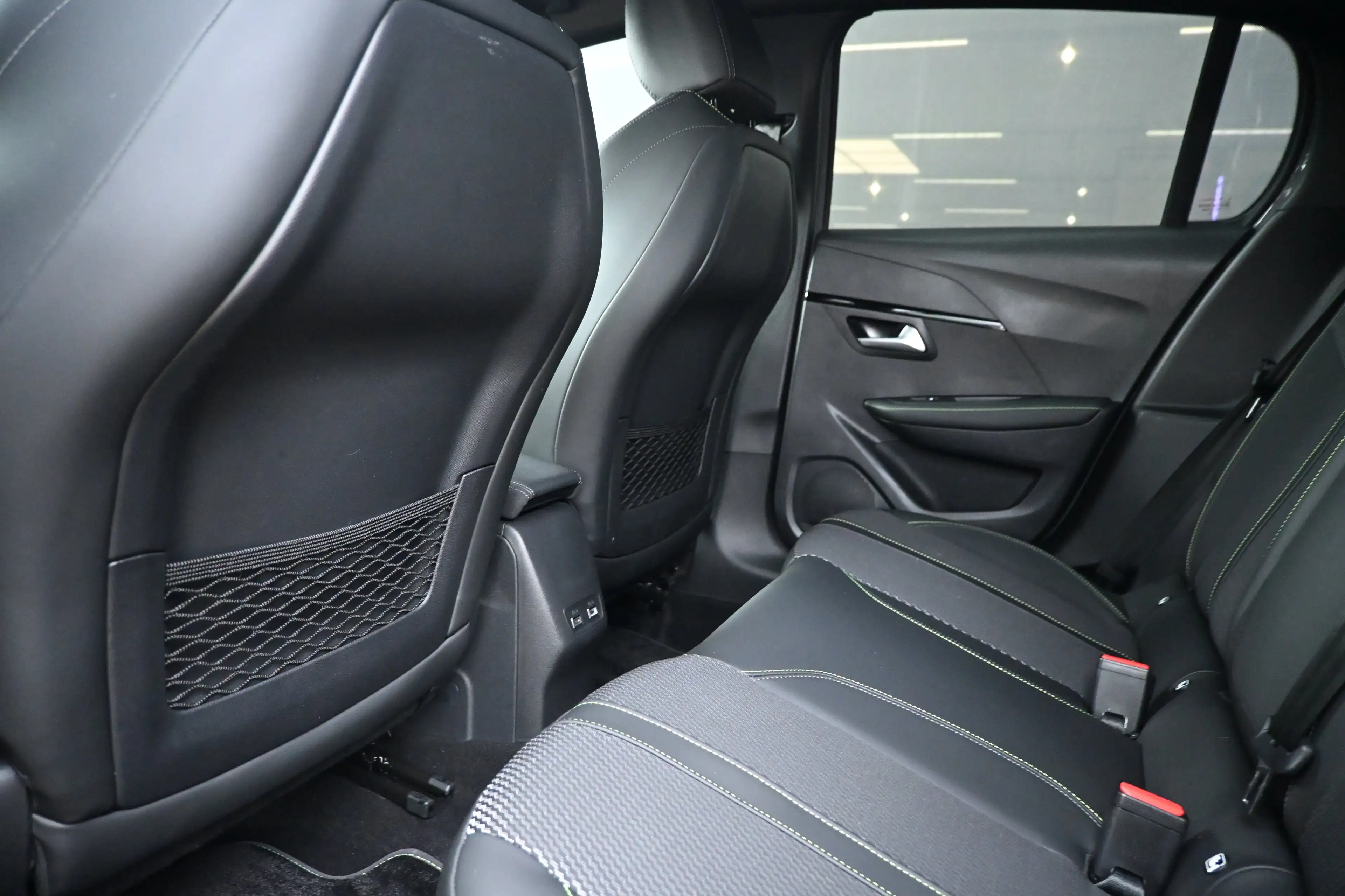 Peugeot 208 1.2 Hybrid 110 e-DCS6 GT tot 8 Jaar Garantie! | Na — photo 9