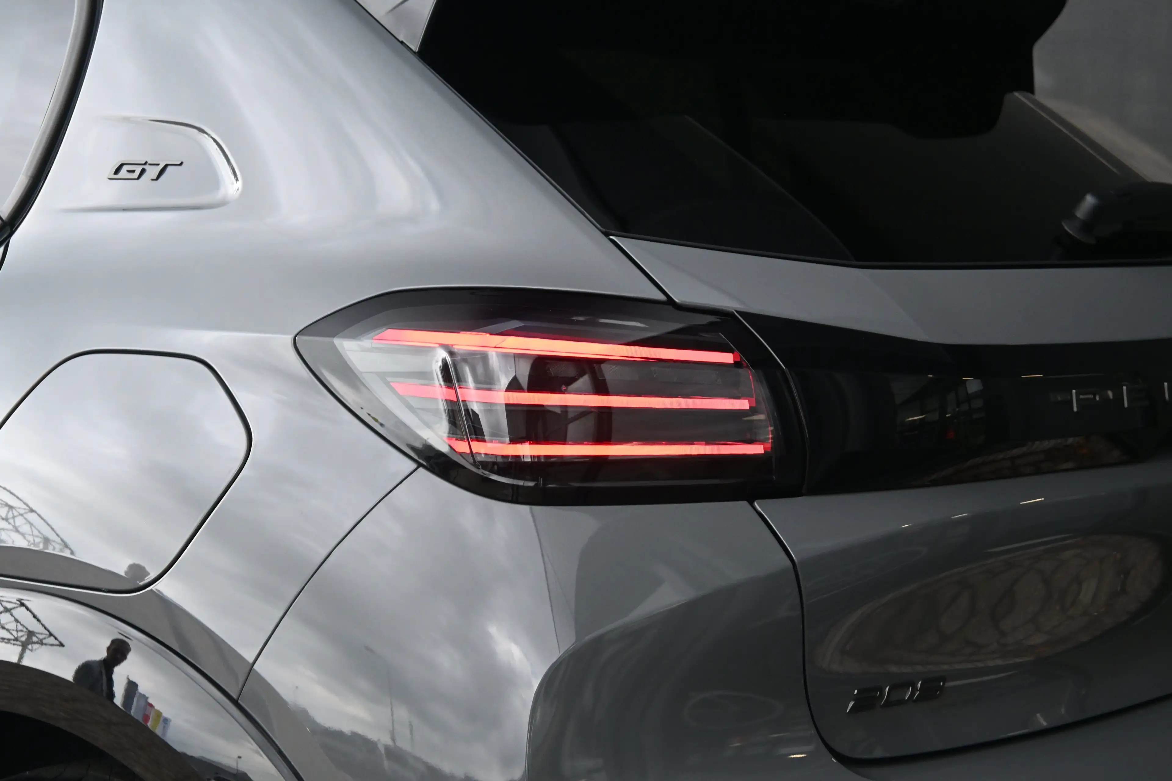 Peugeot 208 1.2 Hybrid 110 e-DCS6 GT tot 8 Jaar Garantie! | Na — photo 34