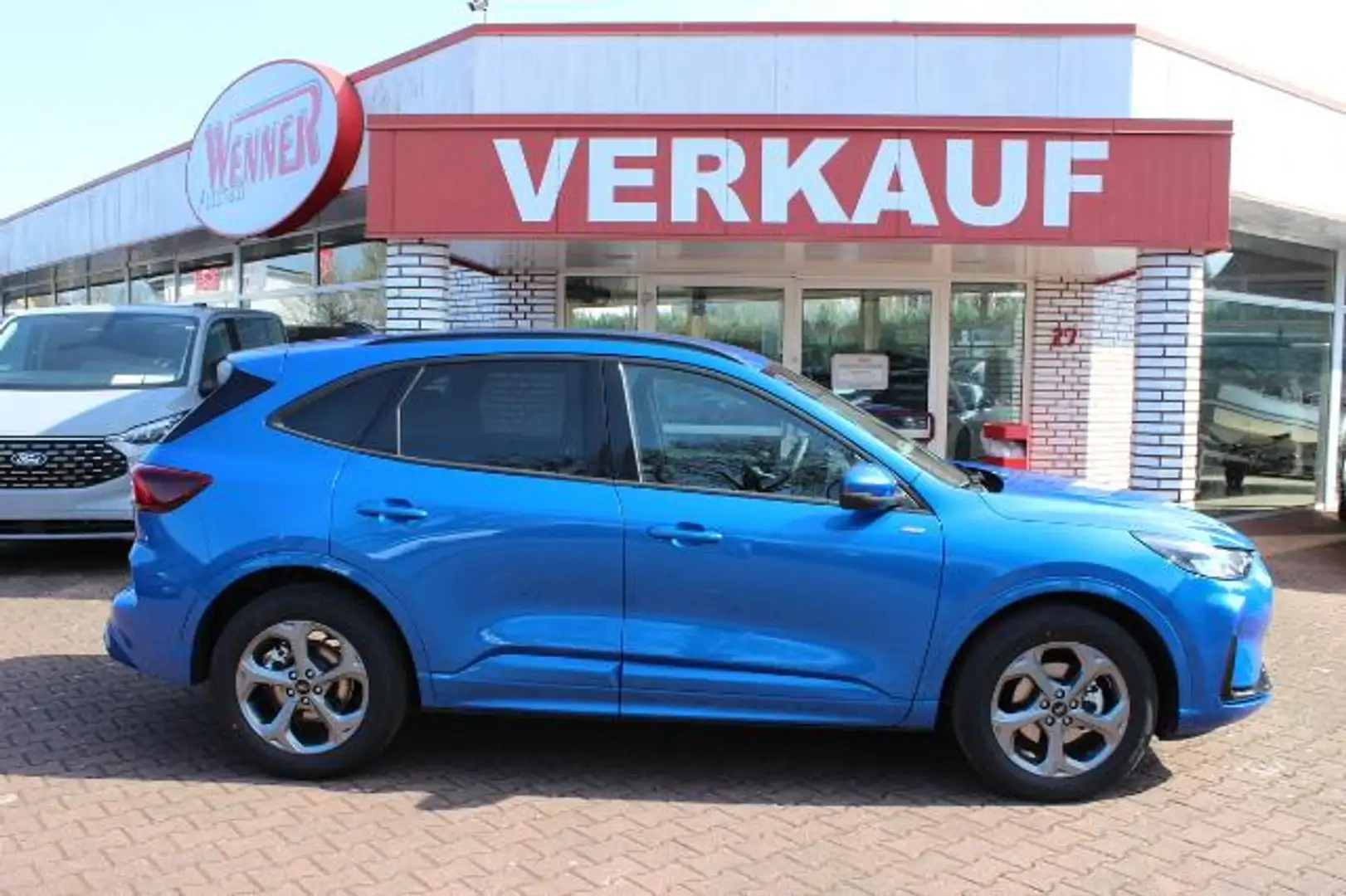 Ford Kuga ST Line 1,5 i Automatik Winterpaket + FGS 5 J. + S Bleu - 1