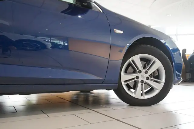 Opel Insignia view 7
