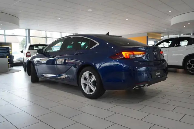 Opel Insignia view 9