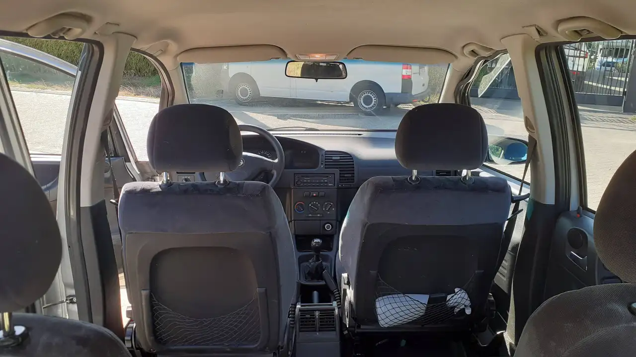 Opel Zafira 2.0 DTH DTi 16v Comfort, foto 6