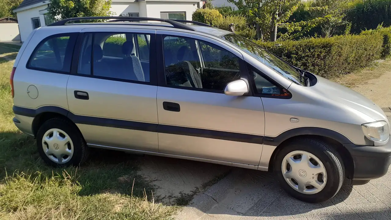 Opel Zafira 2.0 DTH DTi 16v Comfort, foto 2