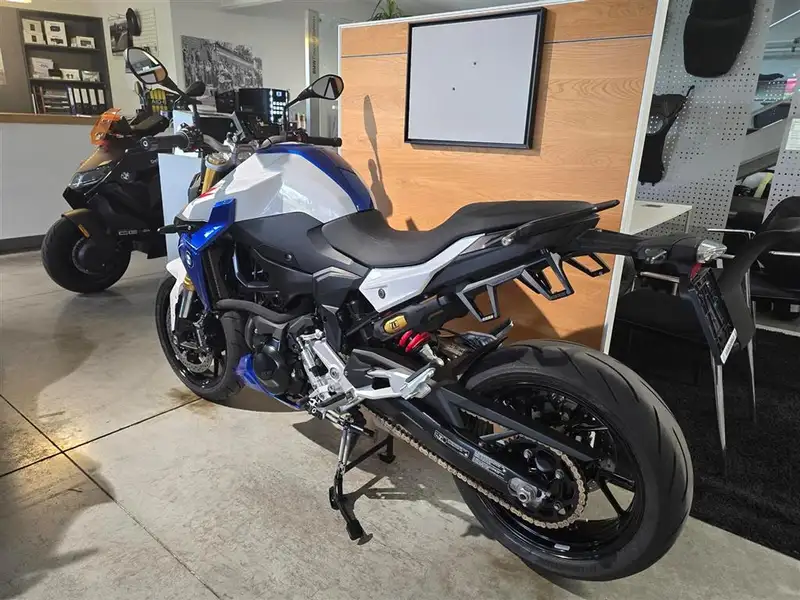 BMW F 900 R - foto 3