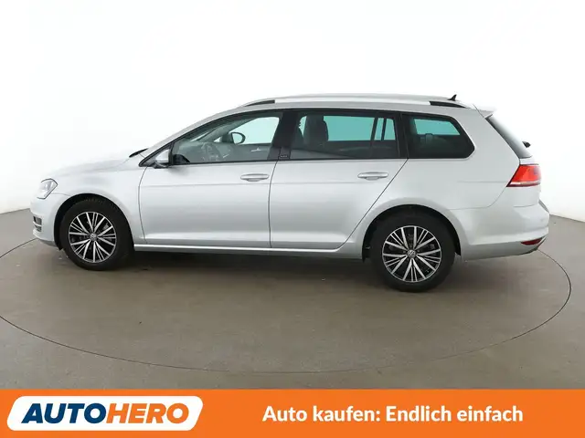 Volkswagen Golf view 3