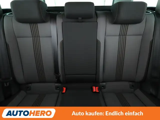 Volkswagen Golf view 15