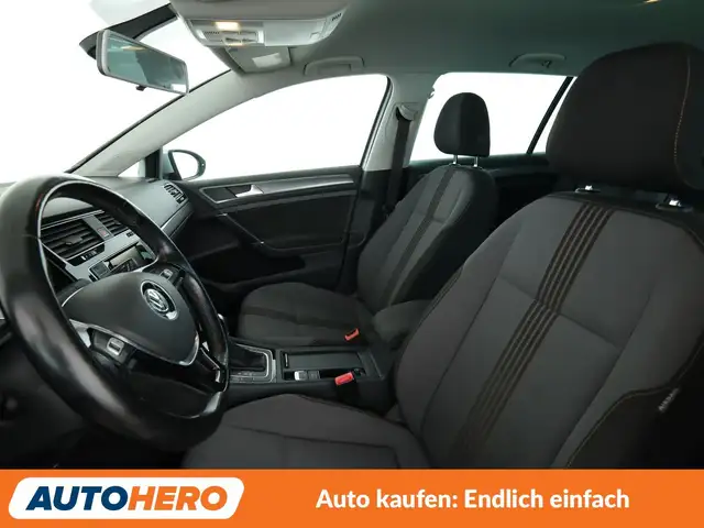 Volkswagen Golf view 10