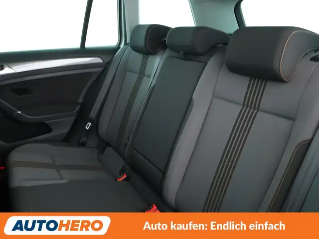 Volkswagen Golf view 14