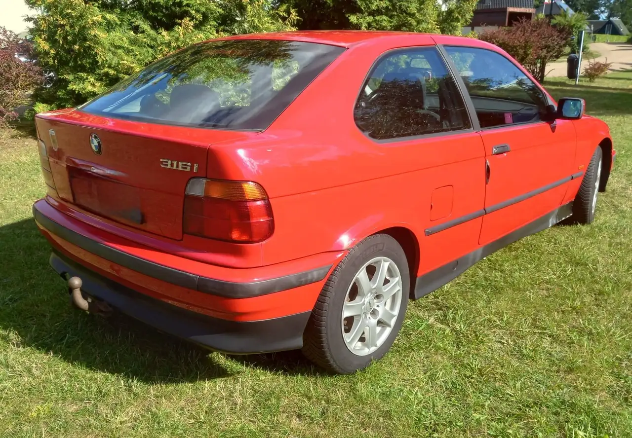 BMW 316i compact, foto 4