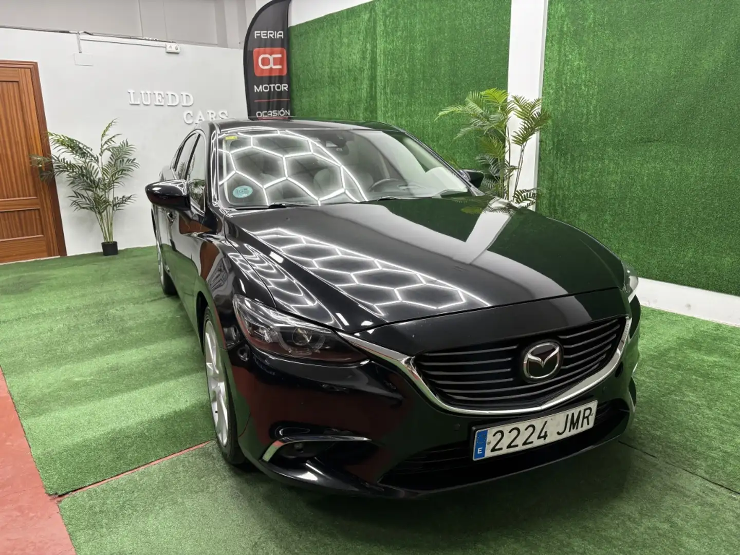 Mazda 6 2.2DE Lux.+Prem.White+Travel+SR(Navi)Aut. 129kW Noir - 1