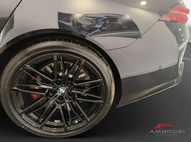 BMW M5 view 10