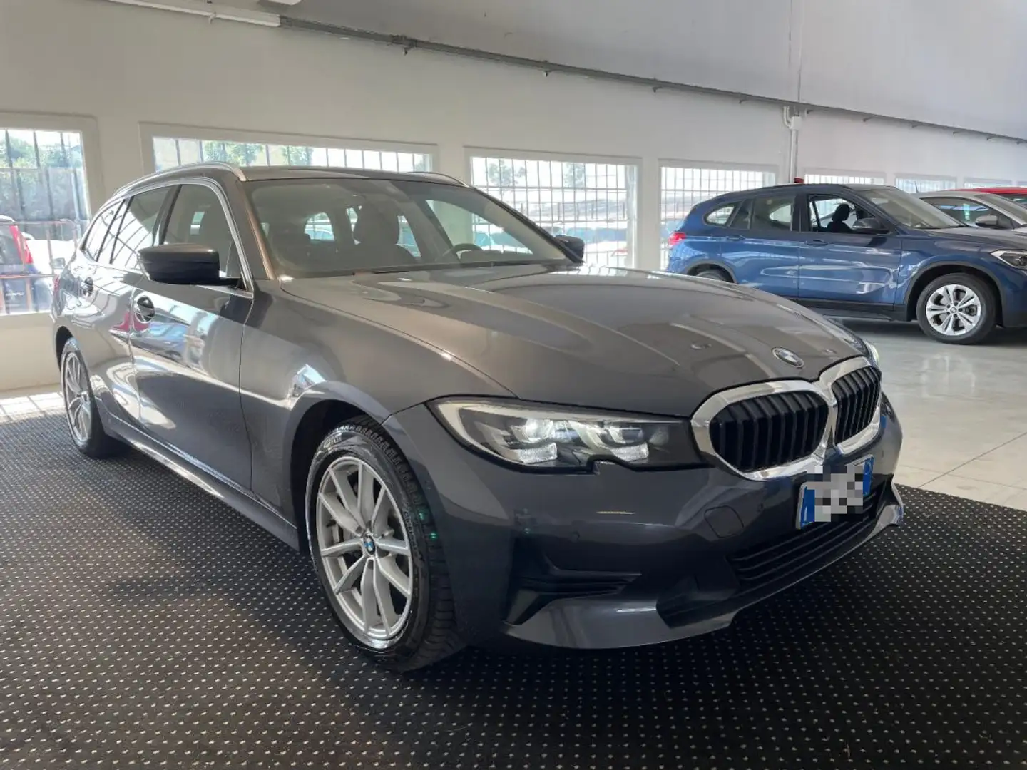 BMW 330 e xDrive PHEV Touring Business Advantage PROMO ! Grigio - 1