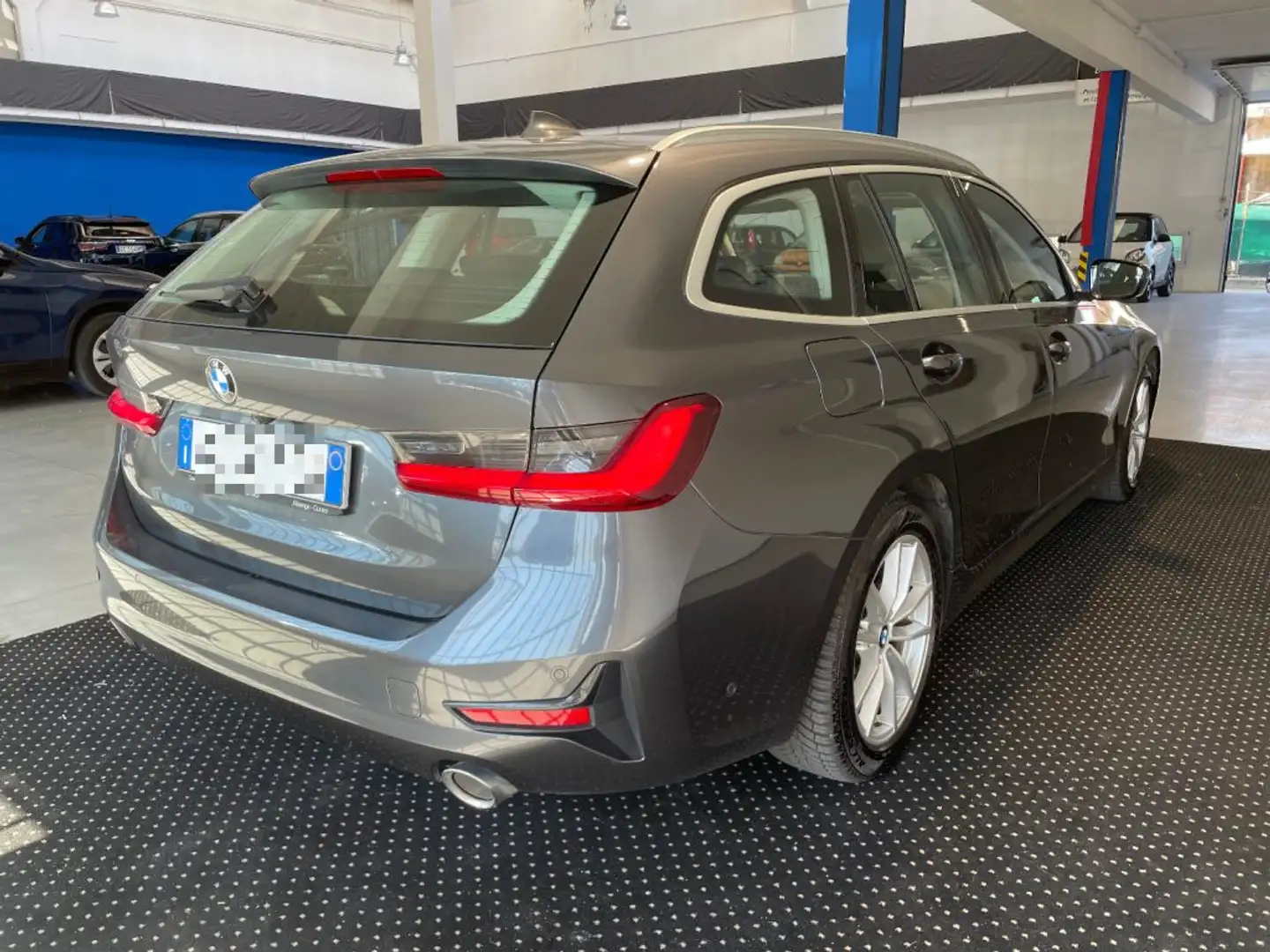 BMW 330 e xDrive PHEV Touring Business Advantage PROMO ! Grigio - 2