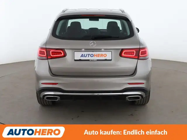 Mercedes-Benz GLC view 5
