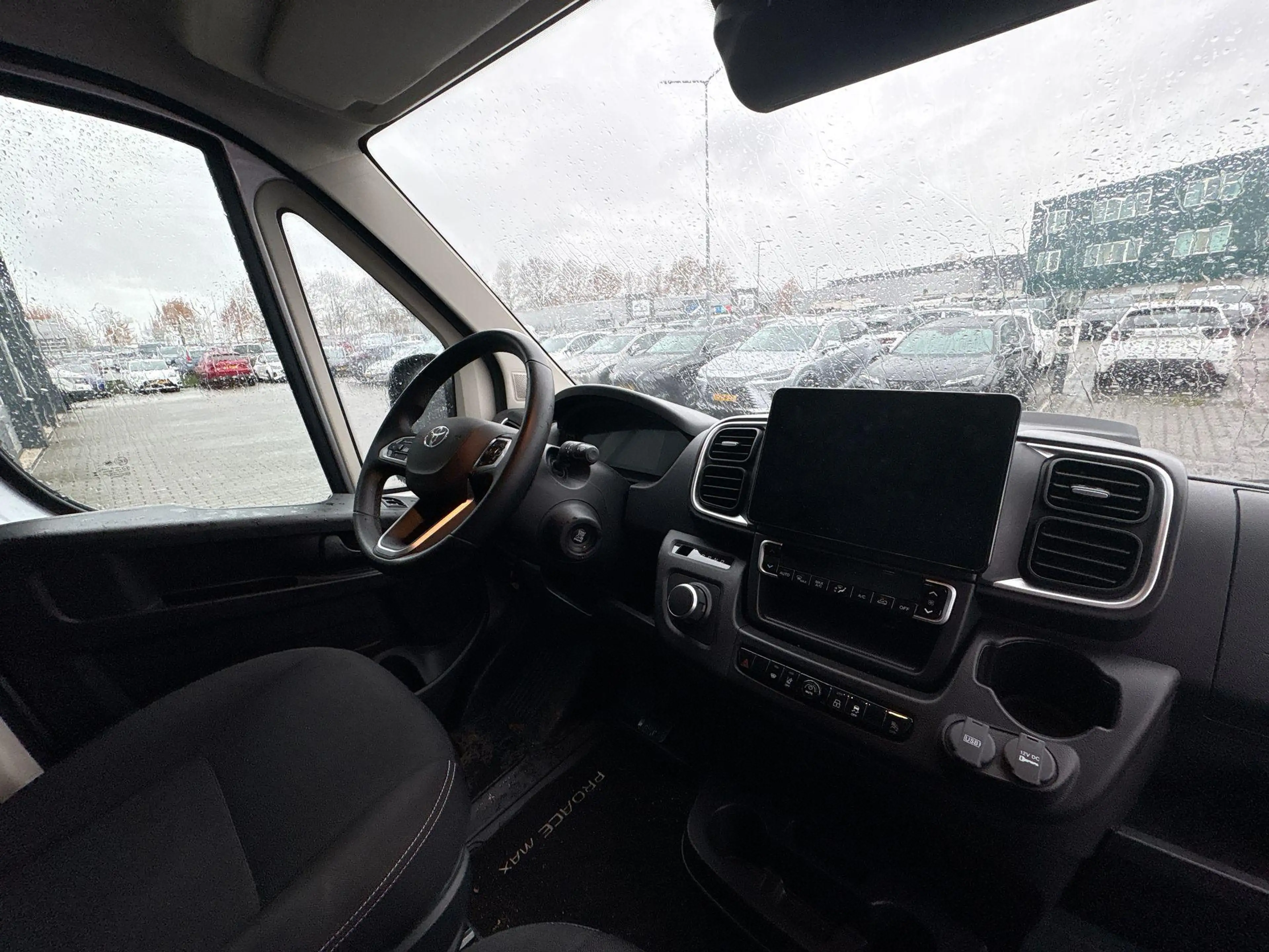 Toyota Proace Max Elec 3.5t L3H2 Navigator Heavy 110 kWh — photo 11
