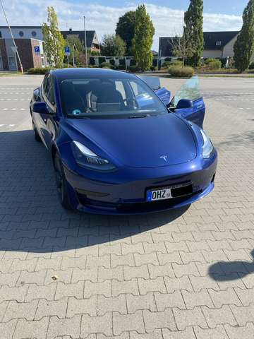 Imagine Tesla Model 3 RWD Hinterradantrieb