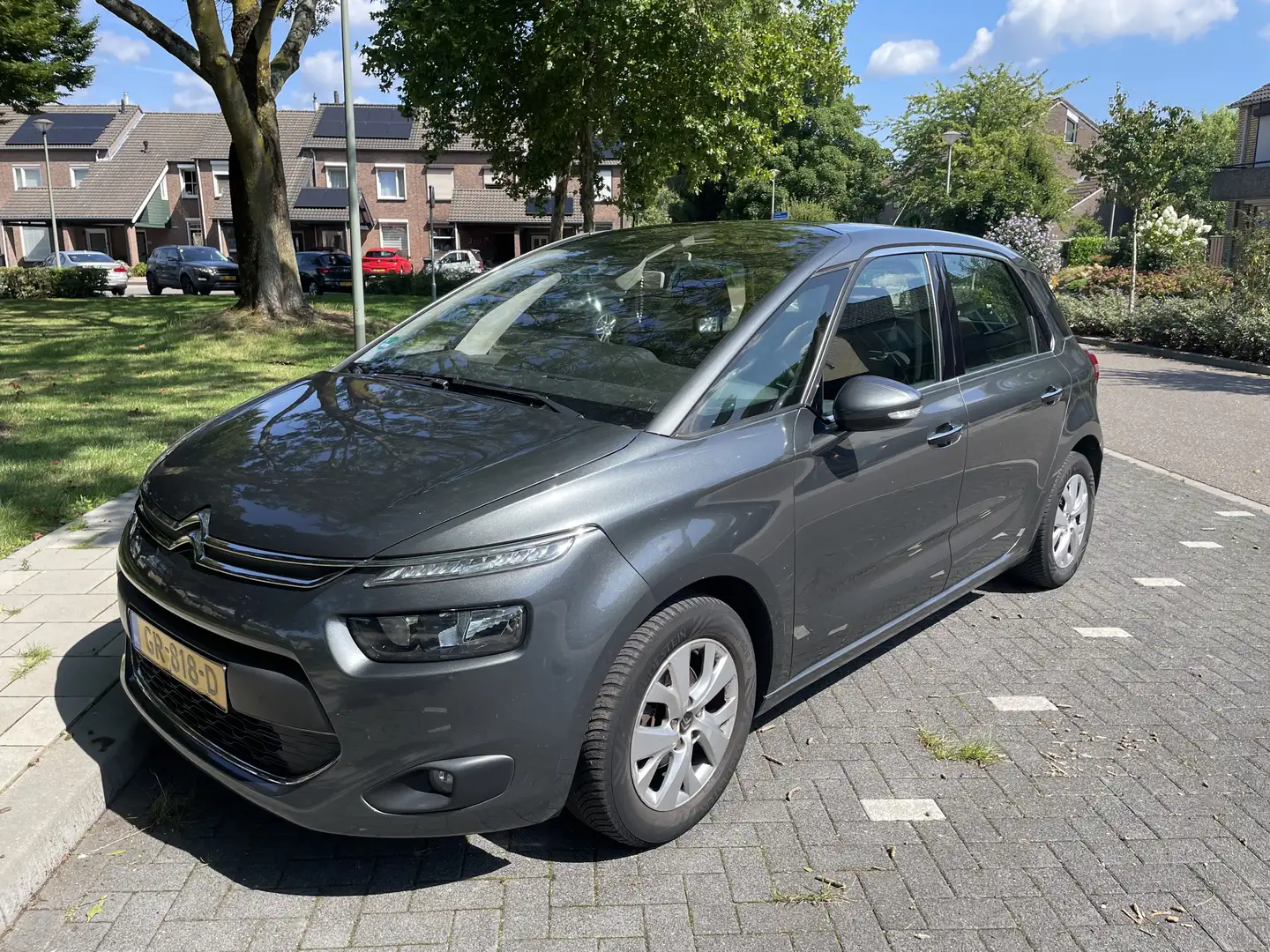 Citroen C4 Picasso 1.6 HDi Tendance Šedá - 1