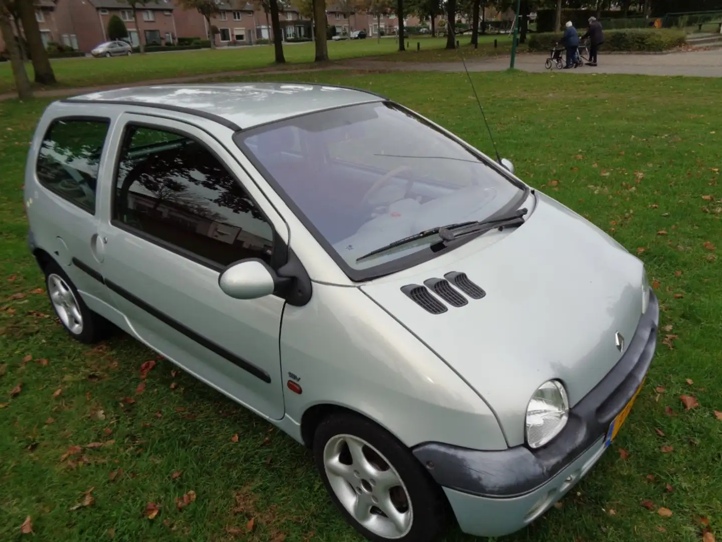 Renault Twingo 16-11-2024  a p k Grijs - 2