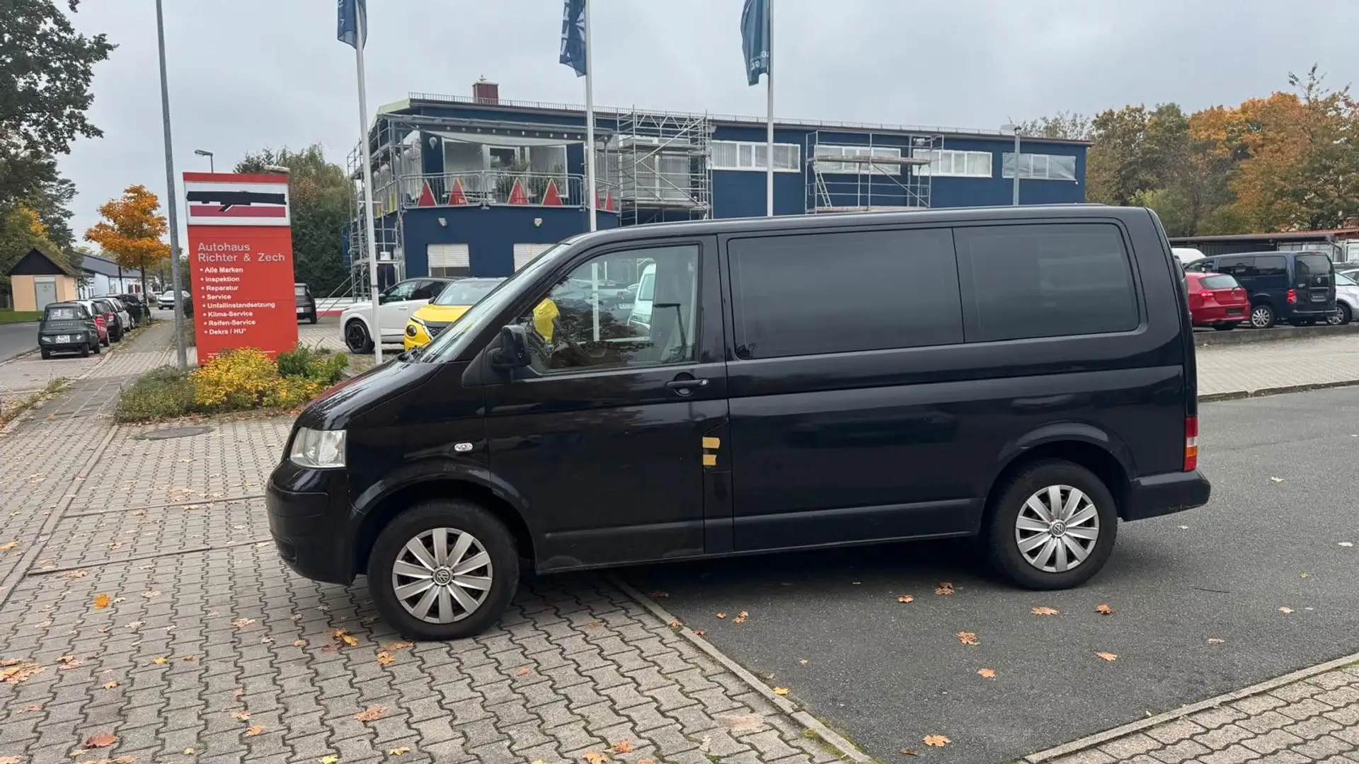 Volkswagen T5 Transporter Kasten-Kombi Kombi Negro - 2