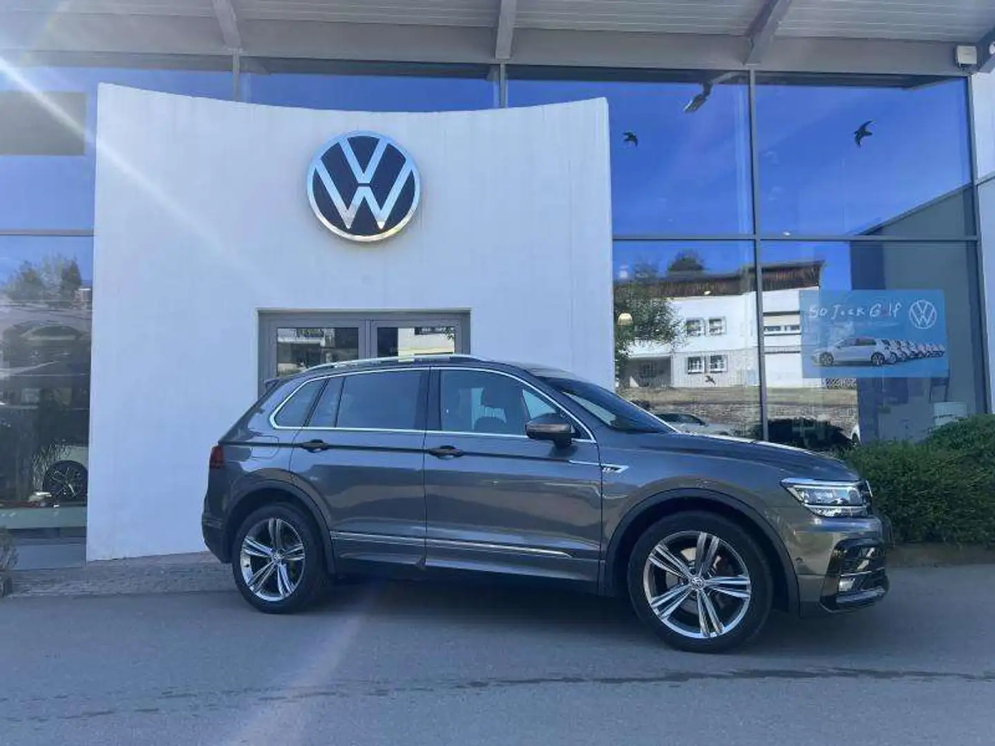 Volkswagen Tiguan Highline 2.0 TDI 4 Motion DSG Gris - 1