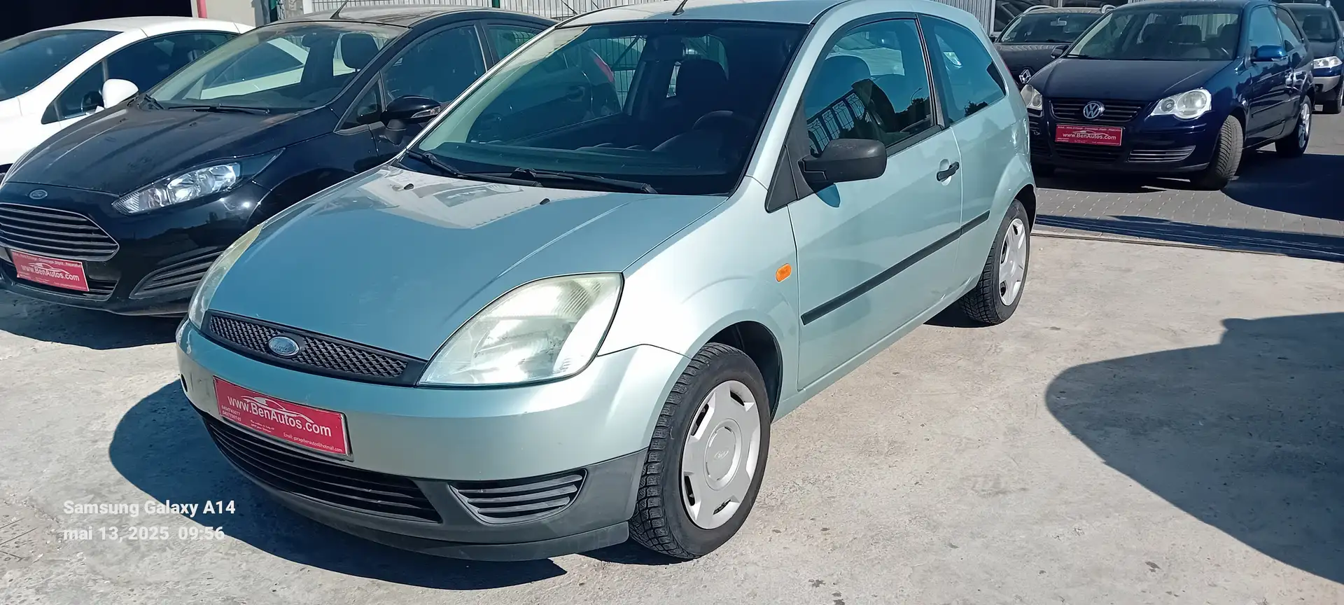 Ford Fiesta Fiesta 1.3i Ambiente Gris - 2