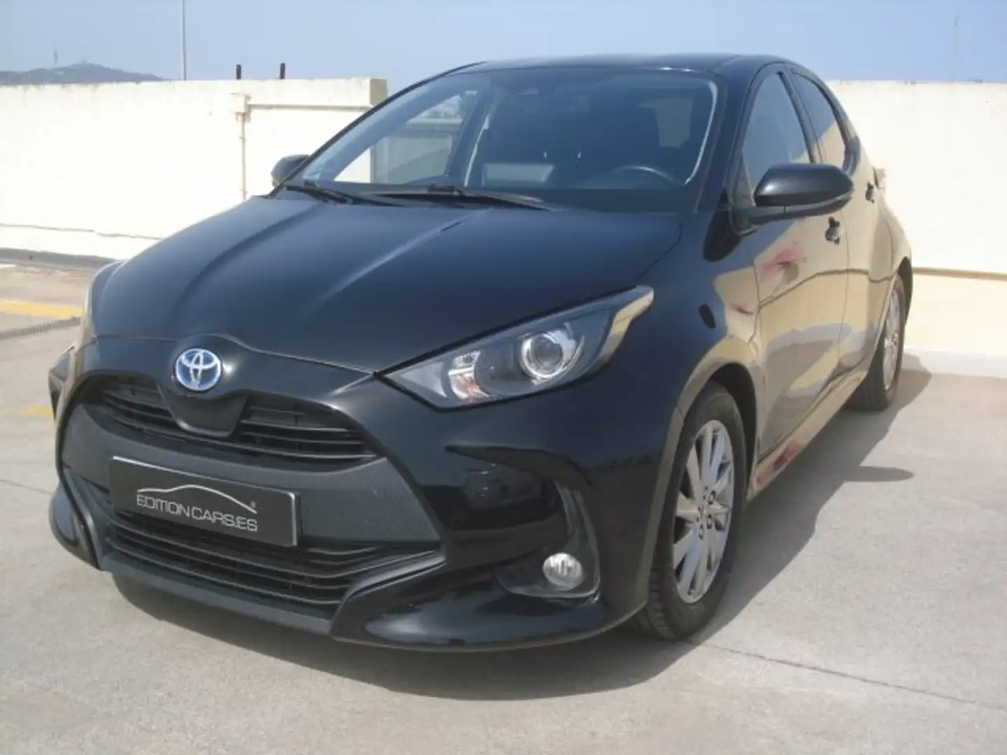 Toyota Yaris 120H 1.5 Active Tech Negro - 1