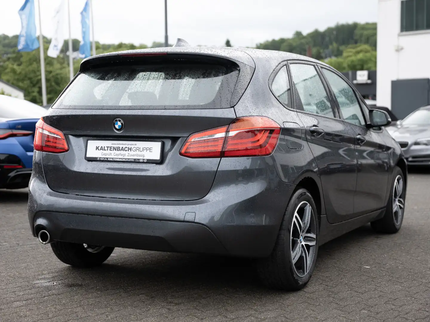 BMW 218 i Active Tourer Advantage LED NAVI PDC Gris - 2