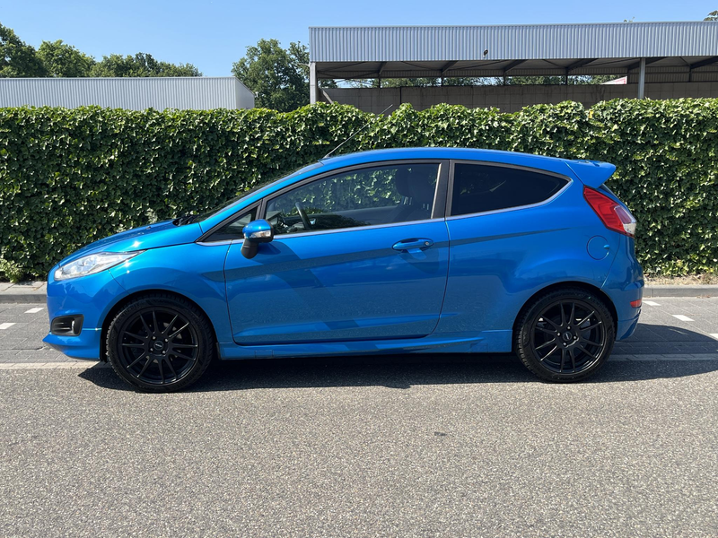 Ford Fiesta 1.0 EcoBoost St-Line * Airco * Nieuwe Distr.Riem * — photo 2