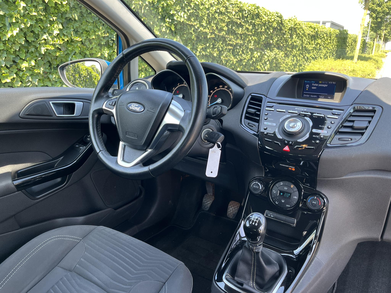 Ford Fiesta 1.0 EcoBoost St-Line * Airco * Nieuwe Distr.Riem * — photo 10