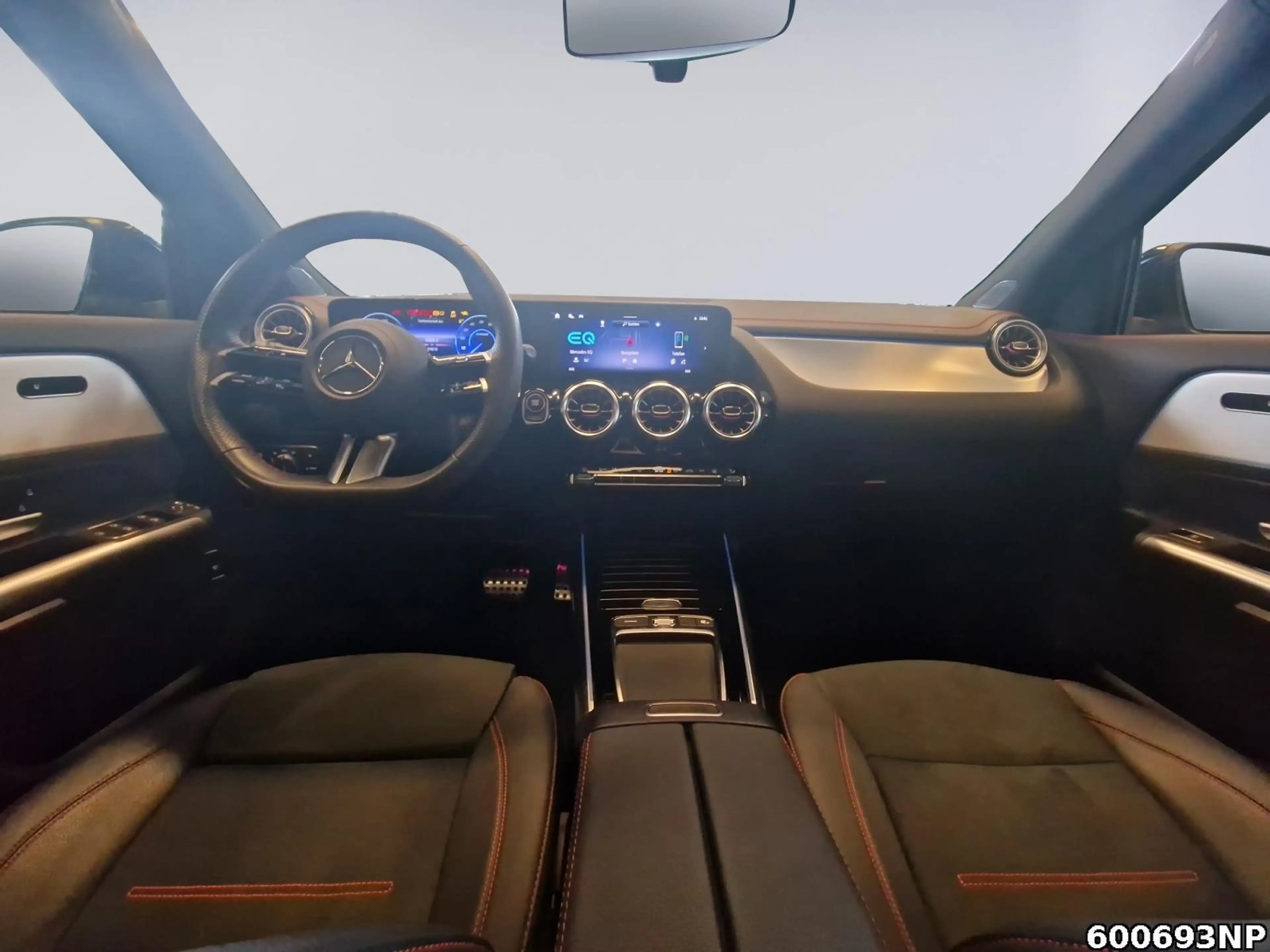 Mercedes-Benz EQA 350 AMG Line Panorama LED Kamera Totwinkel — photo 8