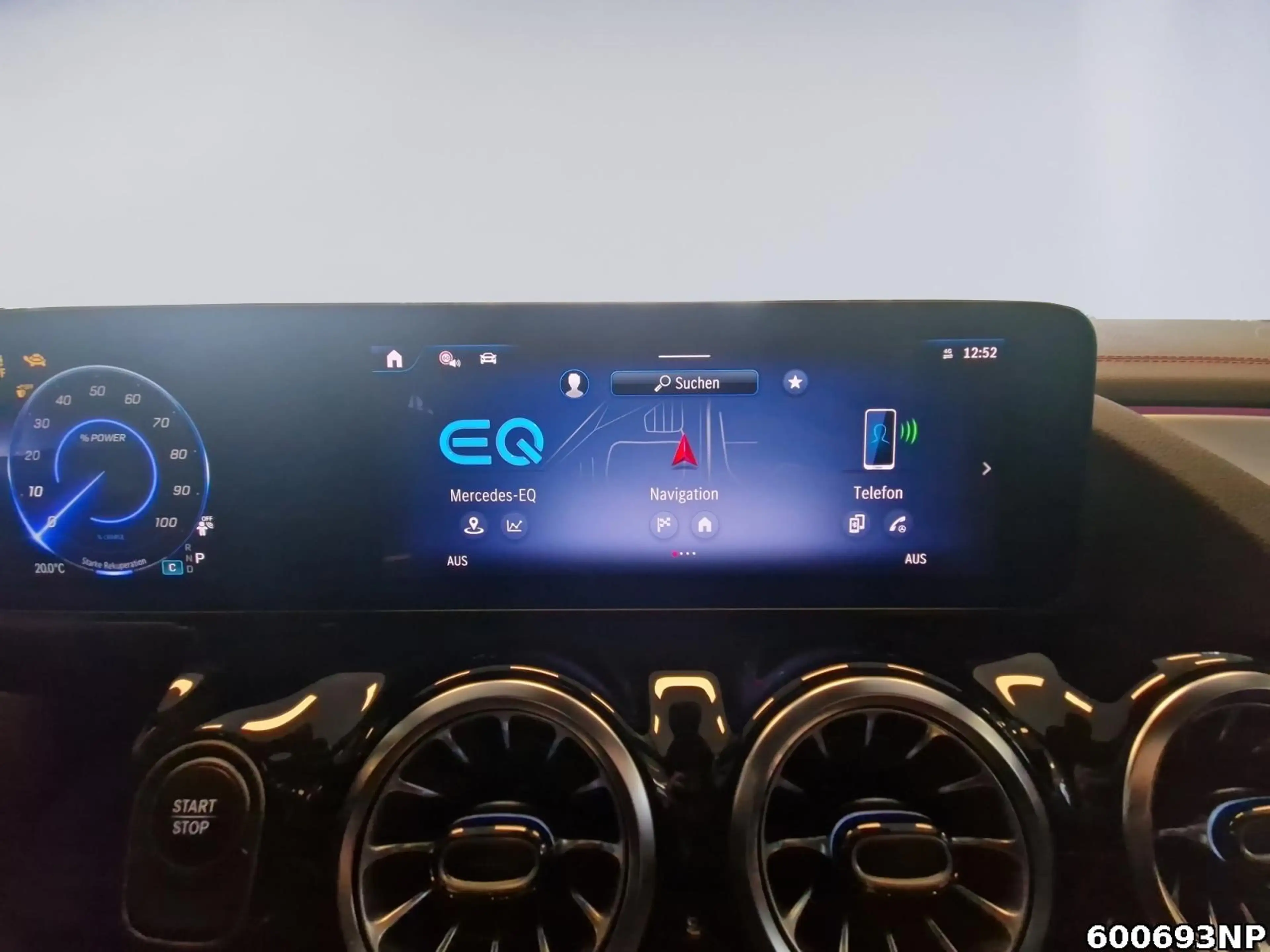 Mercedes-Benz EQA 350 AMG Line Panorama LED Kamera Totwinkel — photo 12