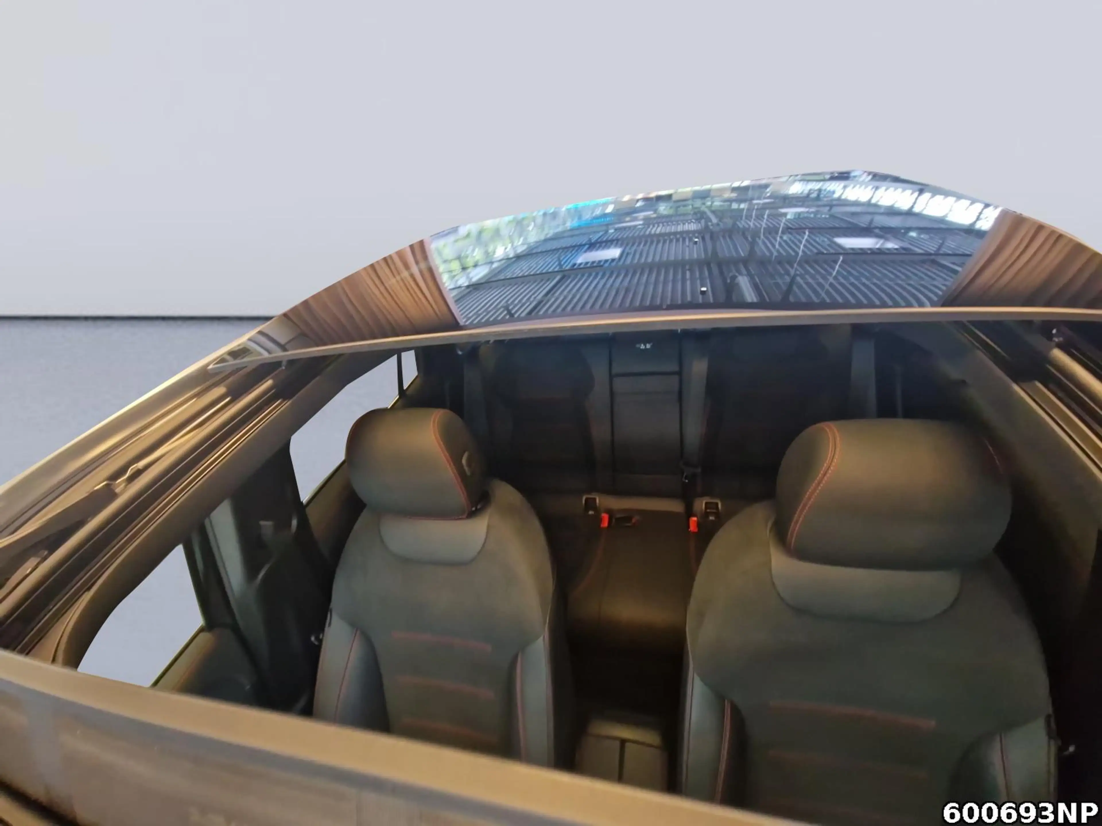 Mercedes-Benz EQA 350 AMG Line Panorama LED Kamera Totwinkel — photo 14