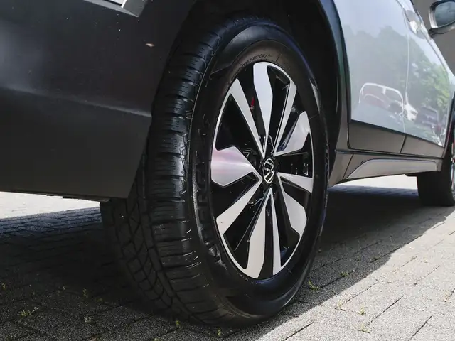 Volkswagen Taigo view 6