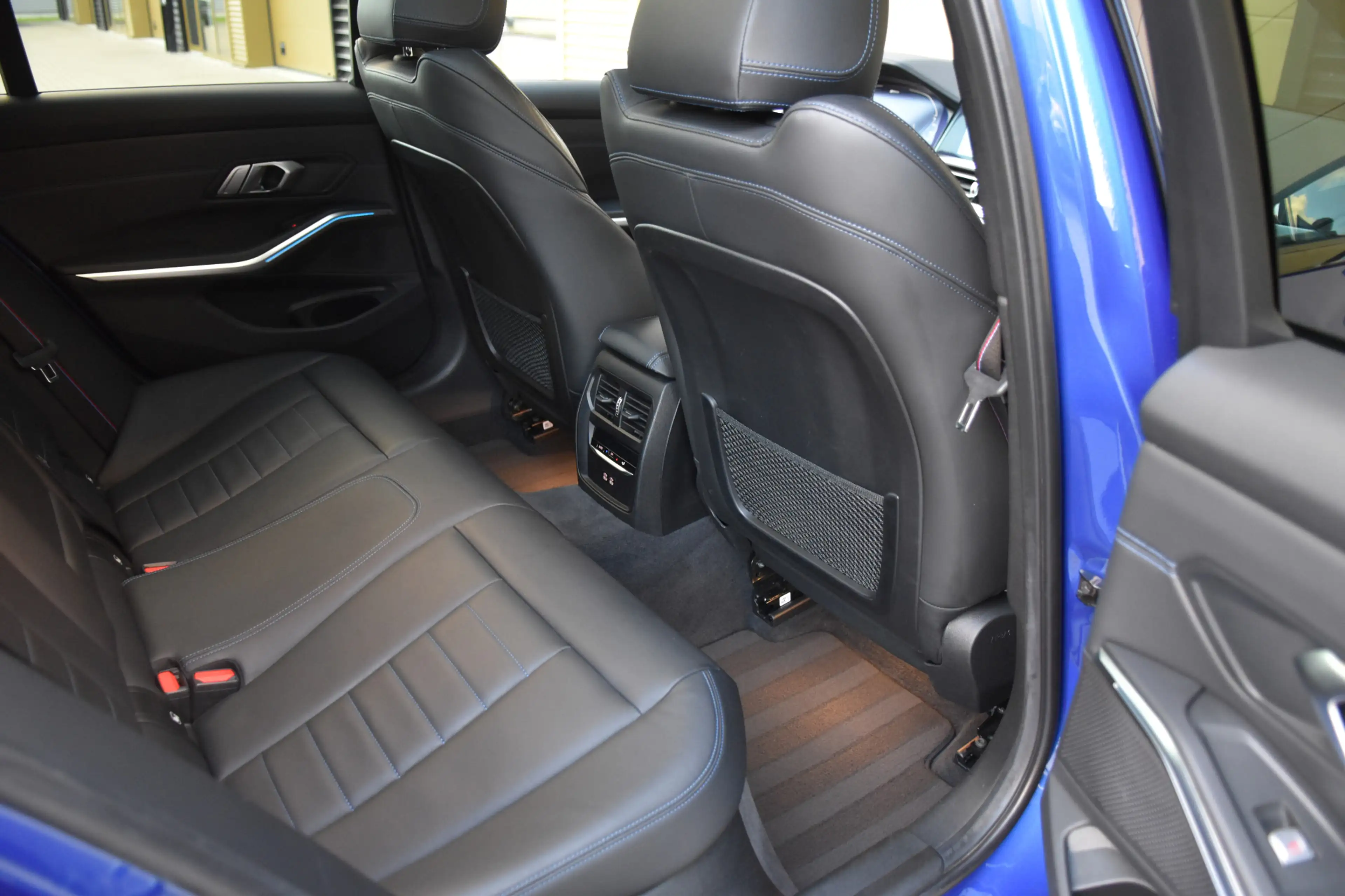 BMW 330 3-serie Touring 330e Edition * M-Sport * Laser * P — photo 31