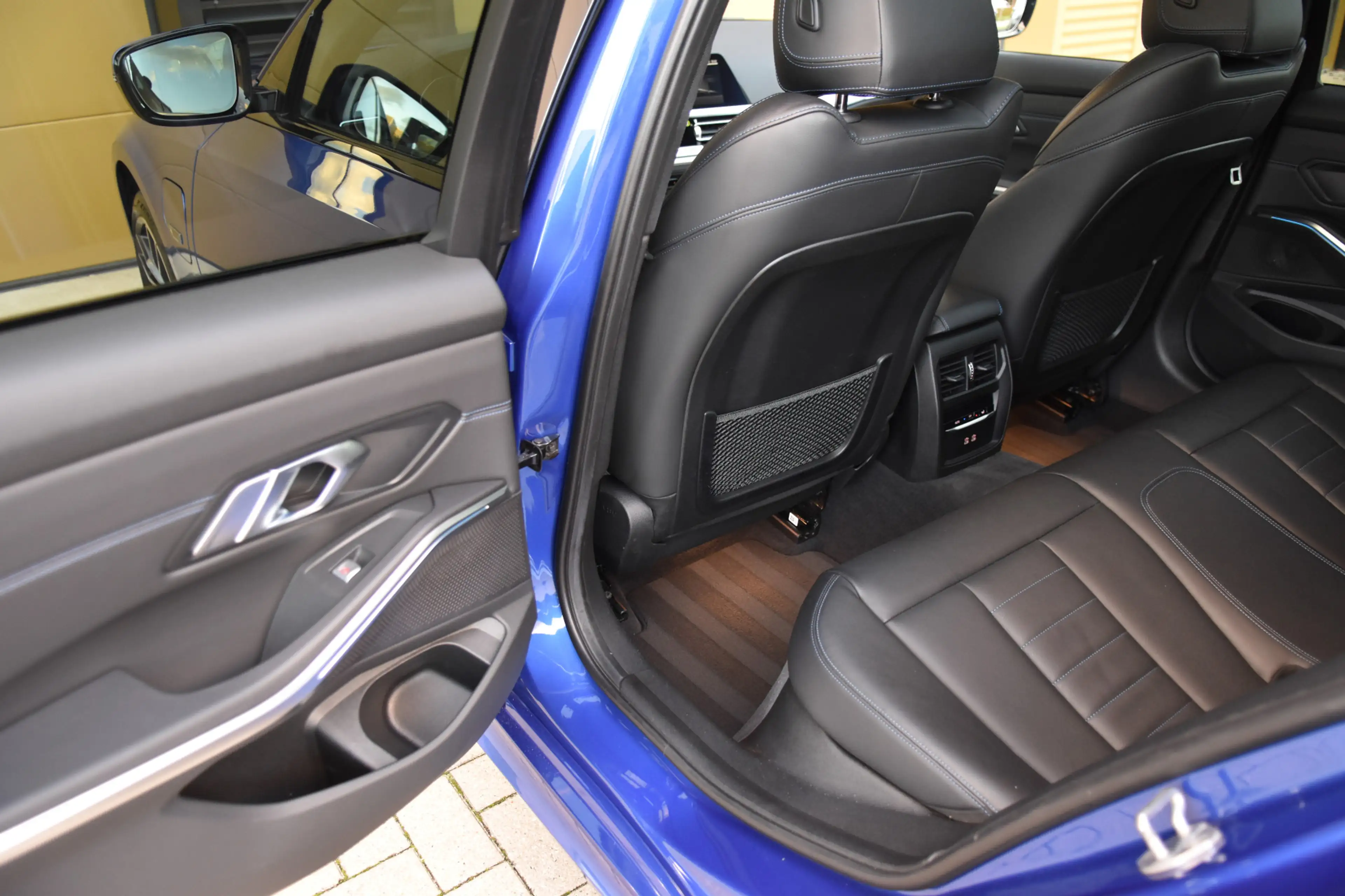 BMW 330 3-serie Touring 330e Edition * M-Sport * Laser * P — photo 29