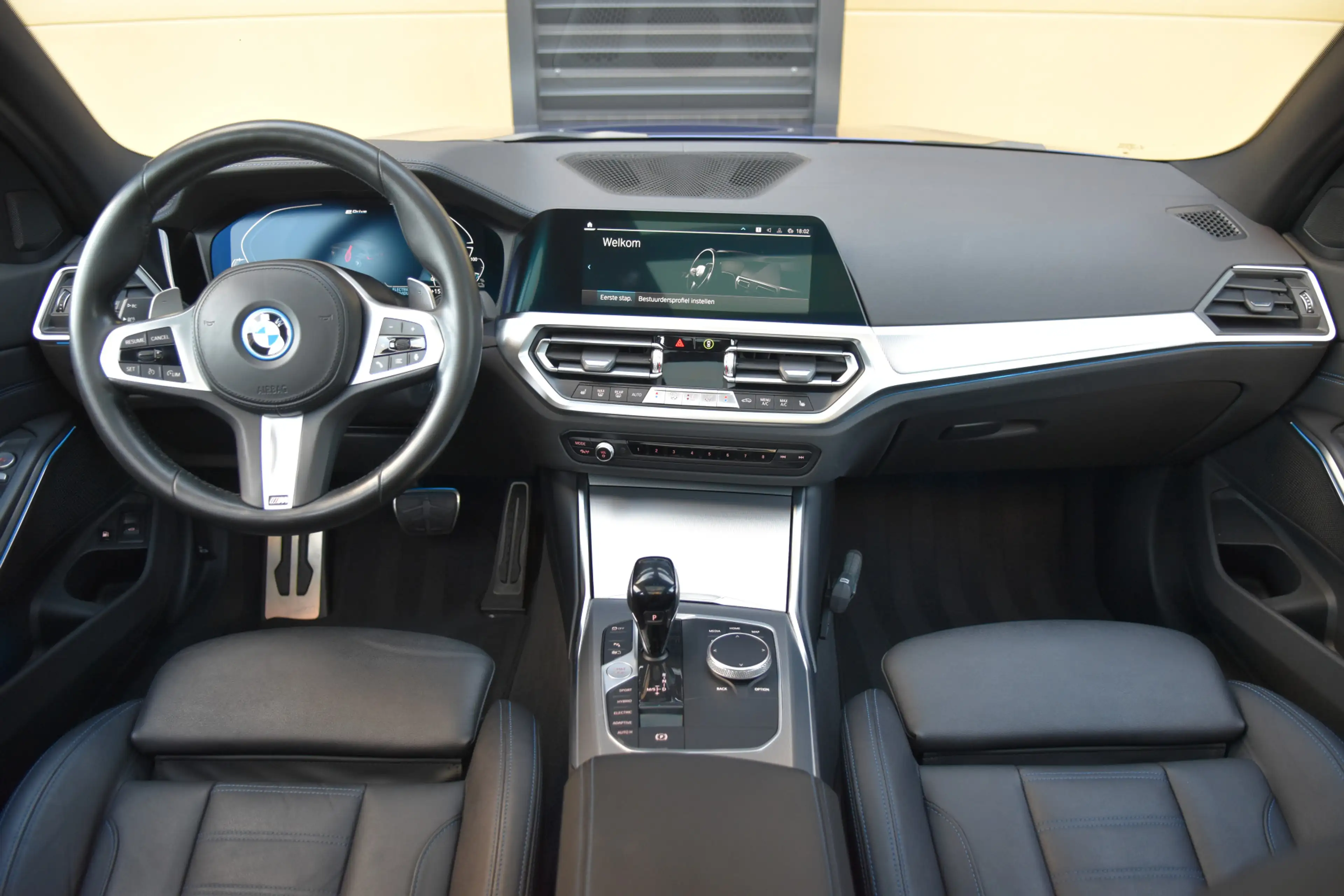 BMW 330 3-serie Touring 330e Edition * M-Sport * Laser * P — photo 3