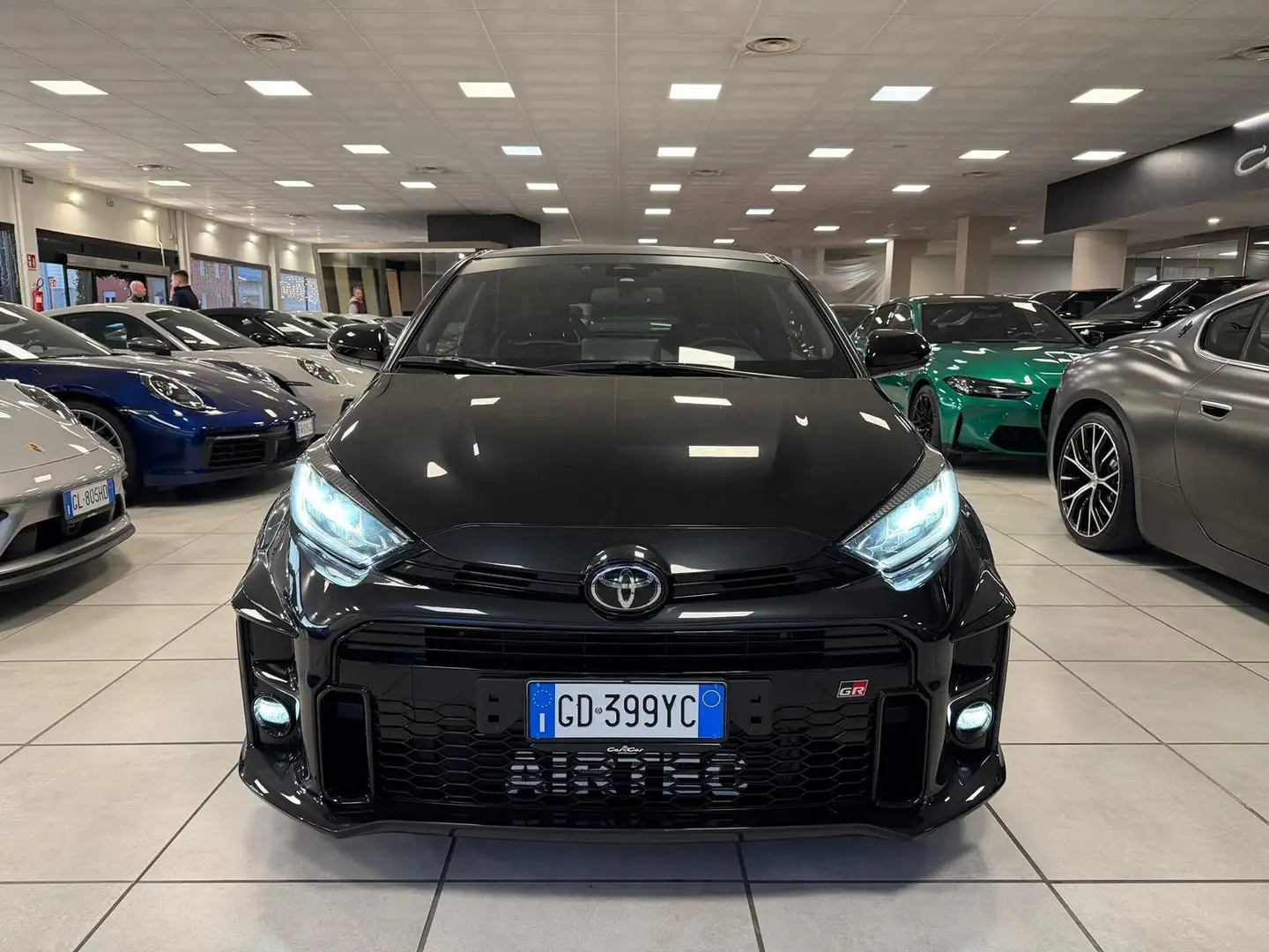 Toyota Yaris GR 1.6 Circuit Schwarz - 2