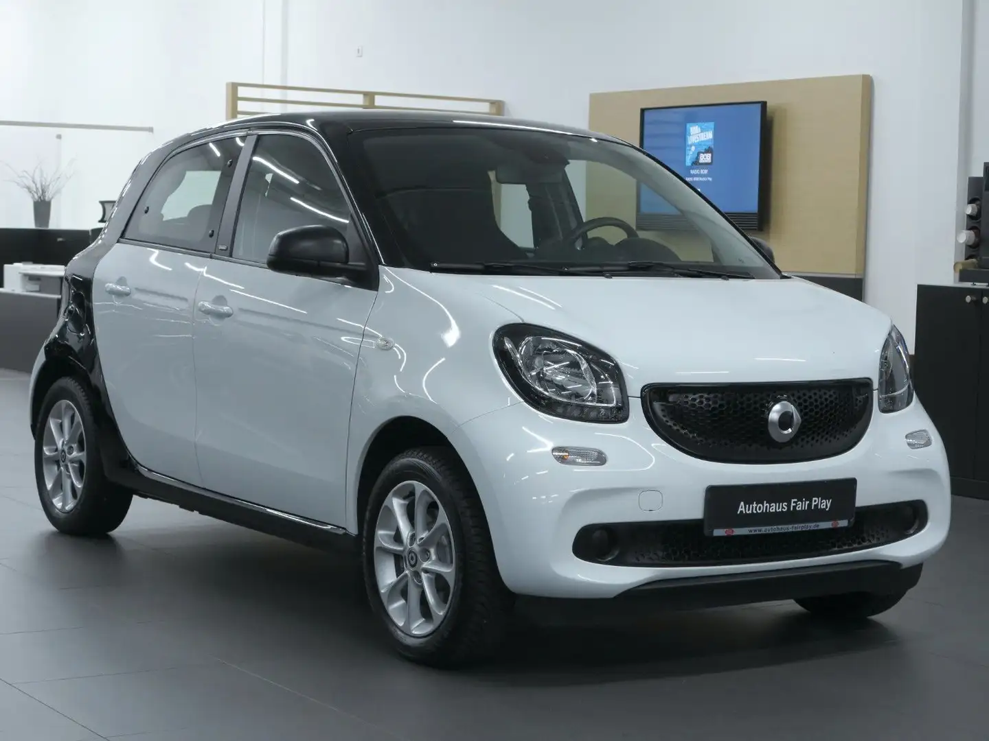 smart forFour 1.0 passion / NAVI/SHZ/1.Hand/unfallfrei Bianco - 1